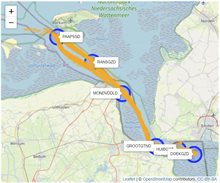 Meetlocaties voor deze dataset. Oranje: Pocketbox transectmeetpunten (random selectie van 10000 punten), Blauw: stations voor pelagische primaire productie, algengroepen en nutrienten. De namen van de stations komen overeen met de in MWTL gebruikte locatiecode