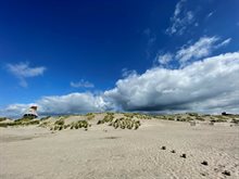 Duinen, vegetatie en uitkijkpost