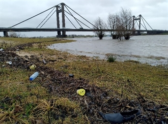 GPS tracker (geel) in vloedmerk, 2021